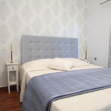 Pirofani Villa Apartments Apolpaina Екстериор снимка