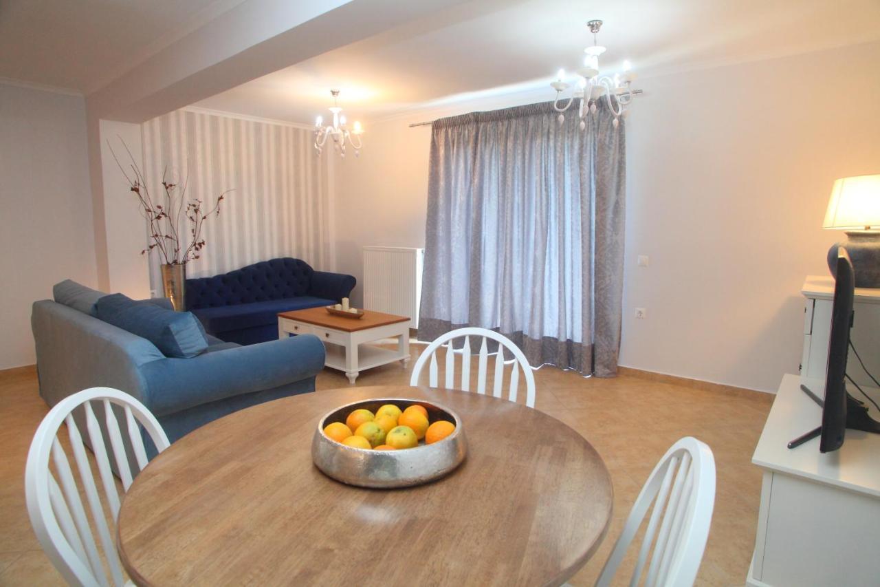 Pirofani Villa Apartments Apolpaina Екстериор снимка