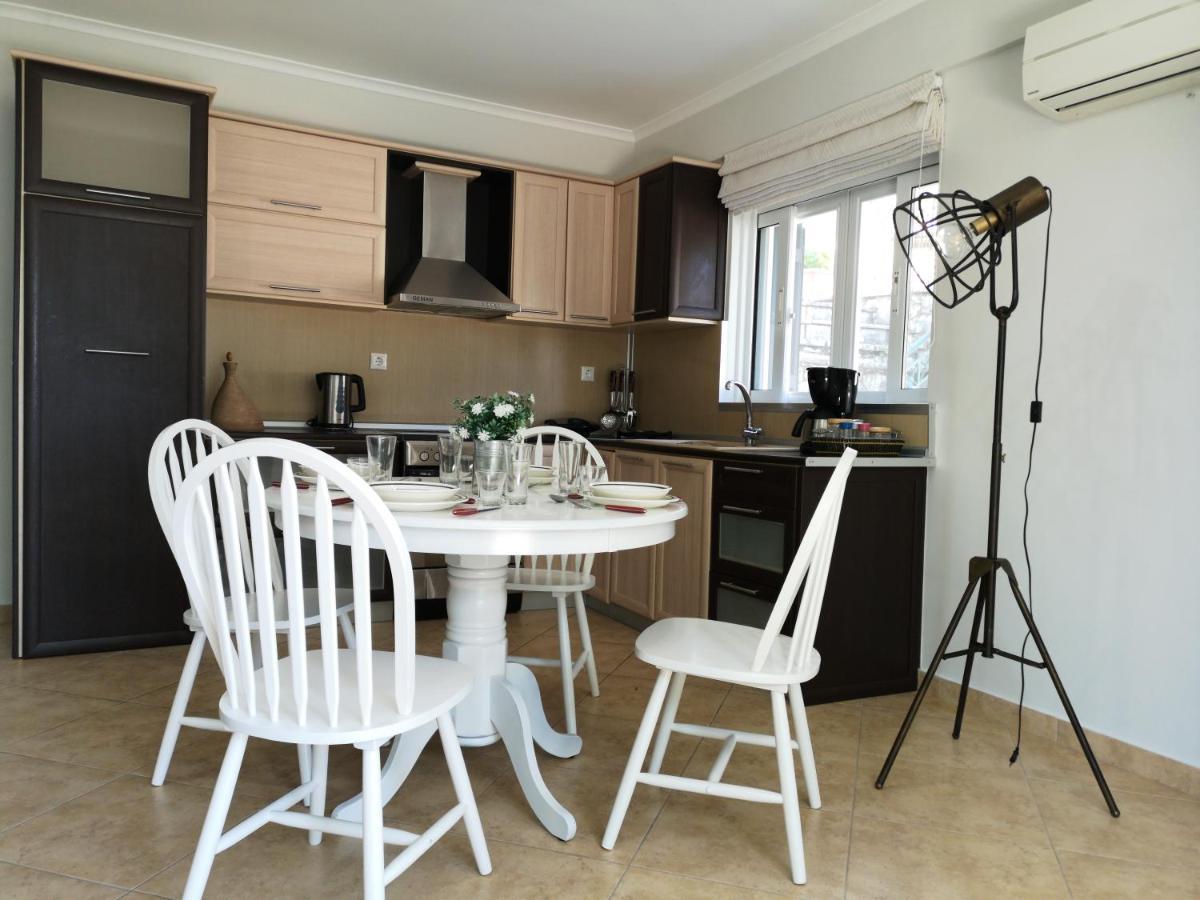 Pirofani Villa Apartments Apolpaina Екстериор снимка