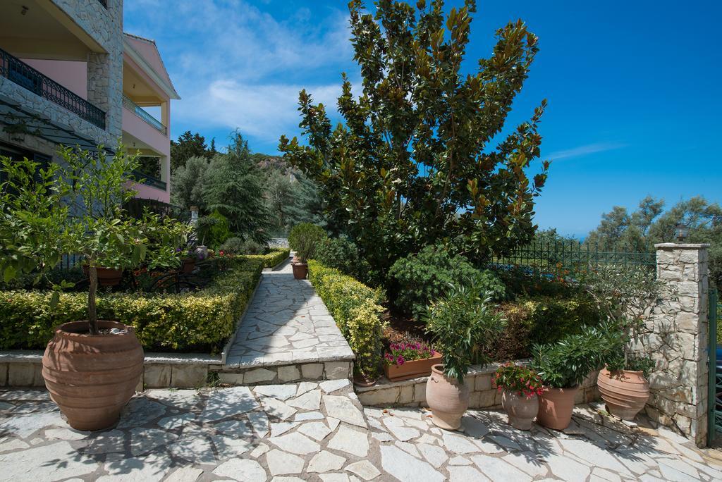Pirofani Villa Apartments Apolpaina Екстериор снимка