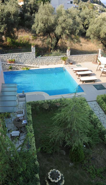 Pirofani Villa Apartments Apolpaina Екстериор снимка
