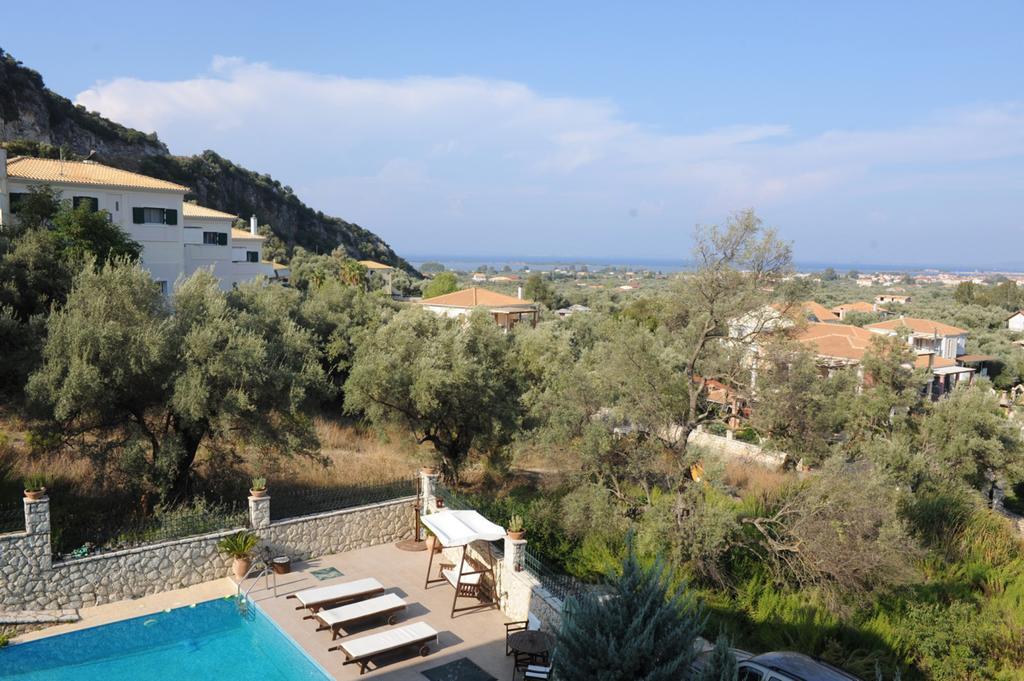 Pirofani Villa Apartments Apolpaina Екстериор снимка